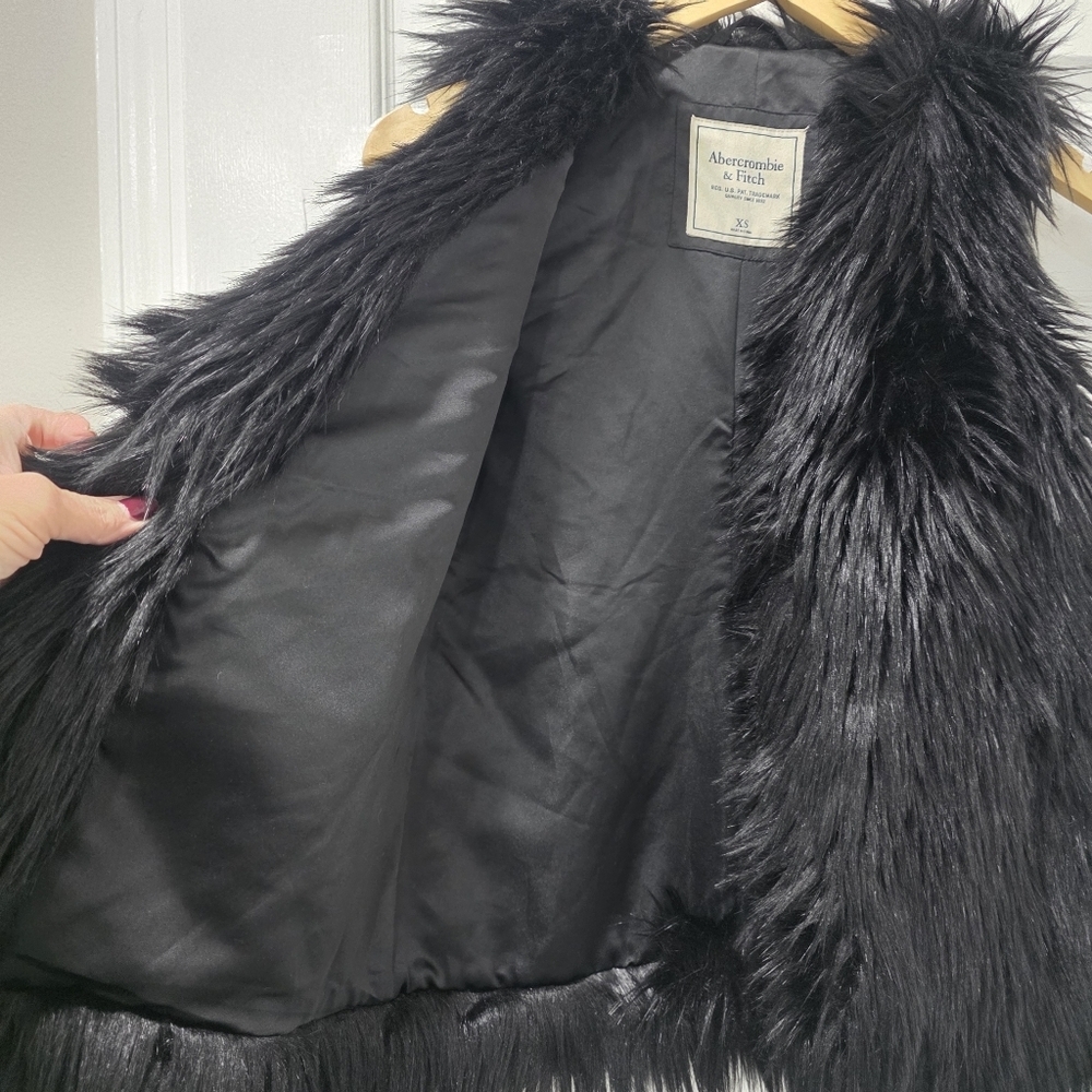 Abercrombie & Fitch Faux Fur Open Front Vest Black Size XS - Picture 6 of 11